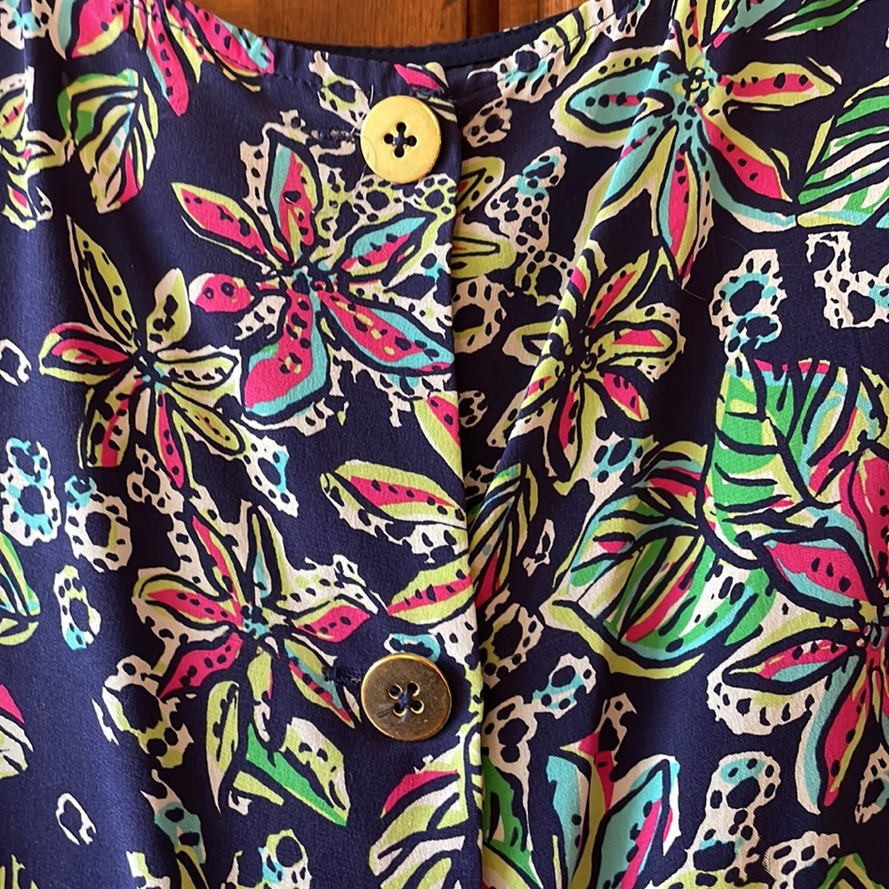 Lily Pulitzer silk top - Picture 8 of 8